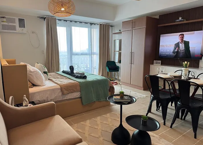Cozy Staycation Venice With Balcony Mckinley Near Bgc Manila