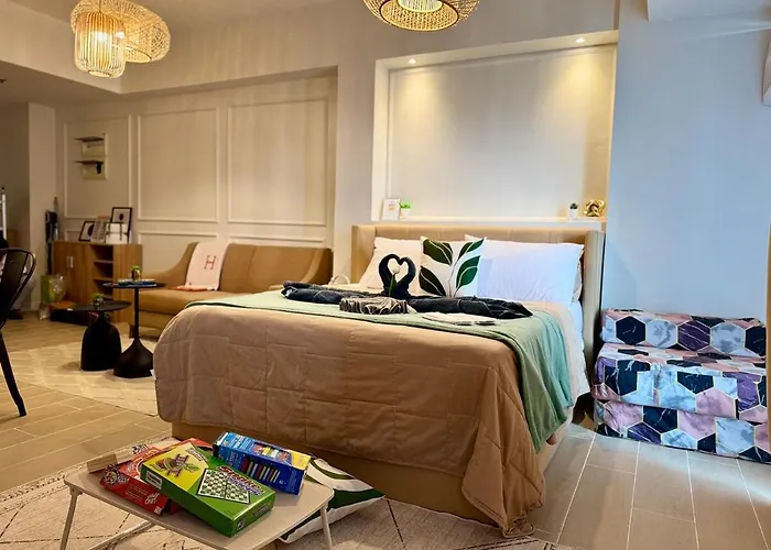 Apartment Cozy Staycation Venice With Balcony Mckinley Near Bgc