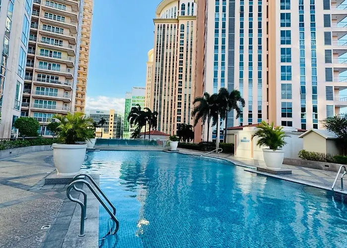 Apartment Cozy Staycation Venice With Balcony Mckinley Near Bgc Manila