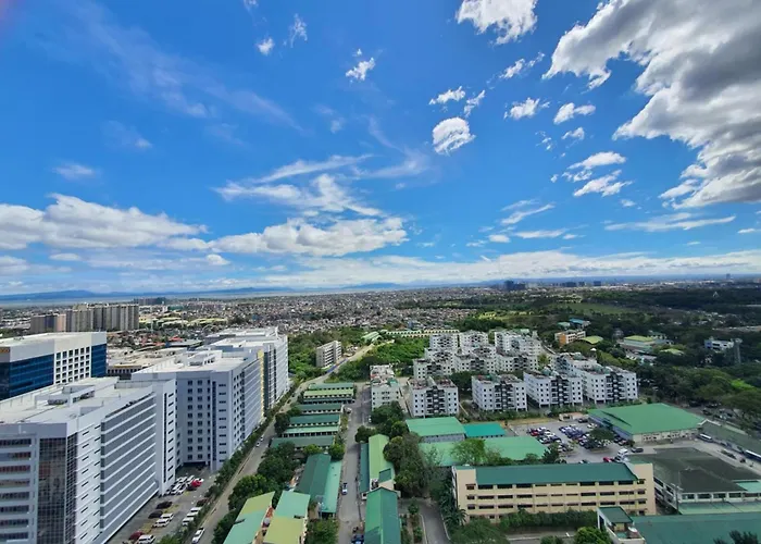 Cozy Staycation Venice With Balcony Mckinley Near Bgc * Manila