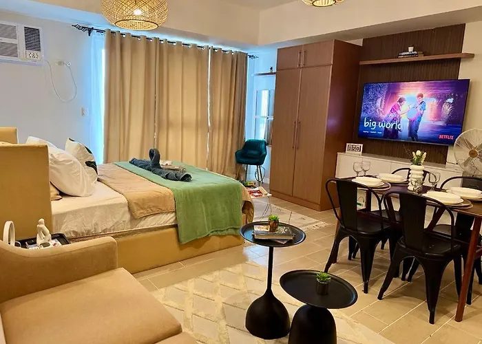 Apartment Cozy Staycation Venice With Balcony Mckinley Near Bgc Manila